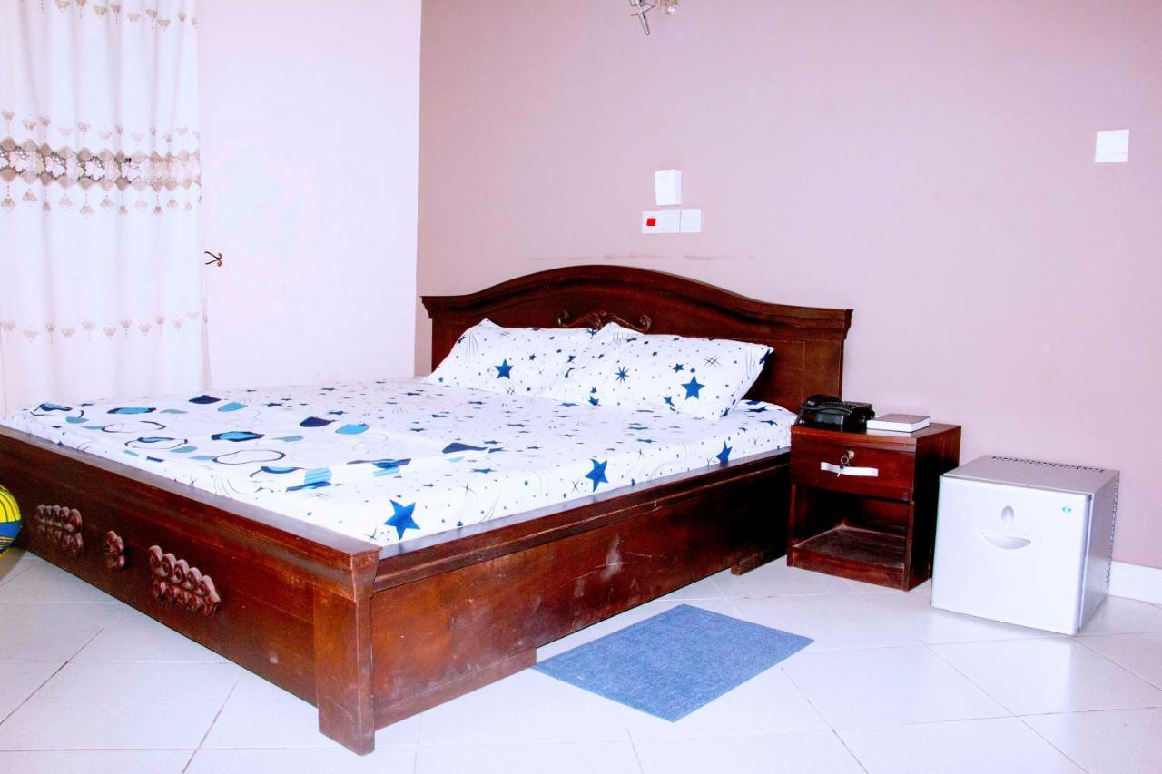 קוטונו Nora Hotel מראה חיצוני תמונה