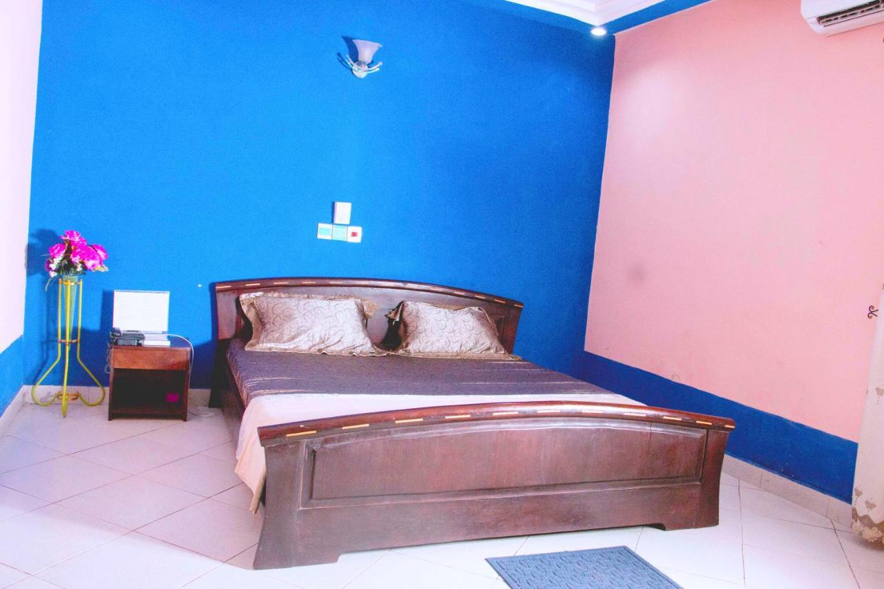 קוטונו Nora Hotel מראה חיצוני תמונה
